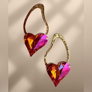 Oval Stud Earrings made with Swarovski Sweet Heart crystals Gold Plaited Rare